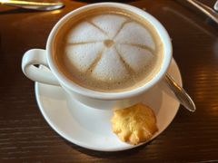 -卡普里披萨·牛扒·下午茶