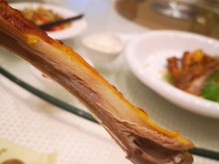 馕坑果木烤羊排-巴扎美食·新疆菜·西域歌舞表演餐厅(新疆大厦店)