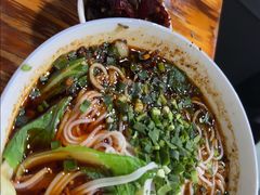 -越洋肖氏老米线(杨家坪店)