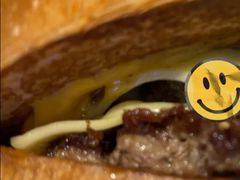 -TRIPS BURGER(大钟寺店)