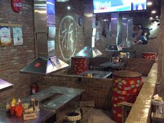 -马路牙子烧烤音乐酒馆(望京店)