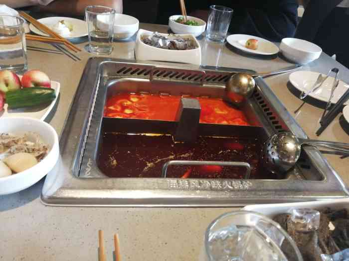 海底捞火锅(欣都龙城店)
