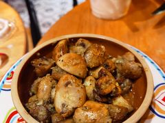 橄榄油香煎小蘑菇-tapas by dos cielos西班牙餐厅(重庆光环购物公园店)