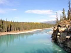 -阿萨巴斯卡瀑布观景点