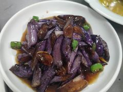 油焖茄子-沪依小酒馆心意菜
