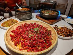 -万重锦·人文川菜馆(骡马市店)