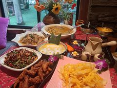 -月亮眼花园餐厅书吧酒吧