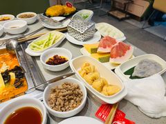 -海底捞火锅(新松江路生日主题店)