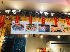-爆炸头阿姨小四川正宗川味小吃(无任何分店)