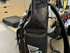 -COACH蔻驰(太古汇店)