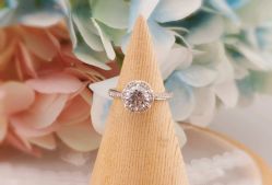 -威德钻石-克拉钻大本营(南京东路店)