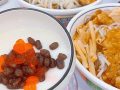 -弘束束柳州深巷螺蛳粉(珠江路店)