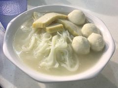 金牌鱼蛋河粉-德兴茶餐厅(沙田店)