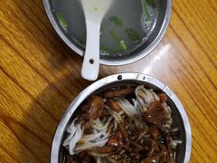 -灵山卢梅燕粉店