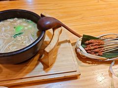 -勺子米线·云南传统小吃市集(四方街店)