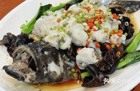 Fresh Flower Pepper Steamed Sea Bass