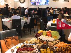 大堂-日进一片海.生腌海鲜火锅.宵夜烧烤(三里屯总店)