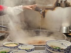 -镇南锅盖面馆(解放路店)