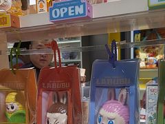 -泡泡玛特POPMART(柏威年购物中心店)
