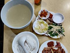 -桥香园云南过桥米线(金马碧鸡店)