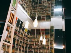 -钟书阁(松江泰晤士小镇店)