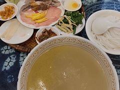 -桥香园云南过桥米线(金马碧鸡店)