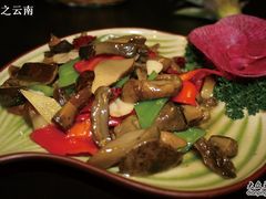 炝炒牛肝菌-云之南(八里庄店)