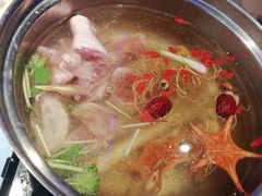 -千岛蚝高压锅生蚝·人参火锅(白云万达店)