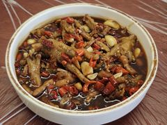 红烧鸡脚-羊子两室一厅(八一广场店)