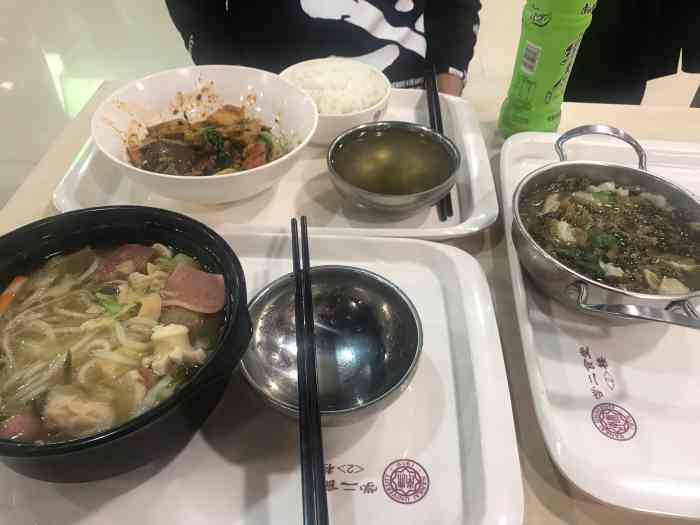南开大学第一食堂(津南校区)-"文科食堂一楼左边的卖瓦罐汤地方还有卖