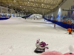 -乔波室内滑雪场