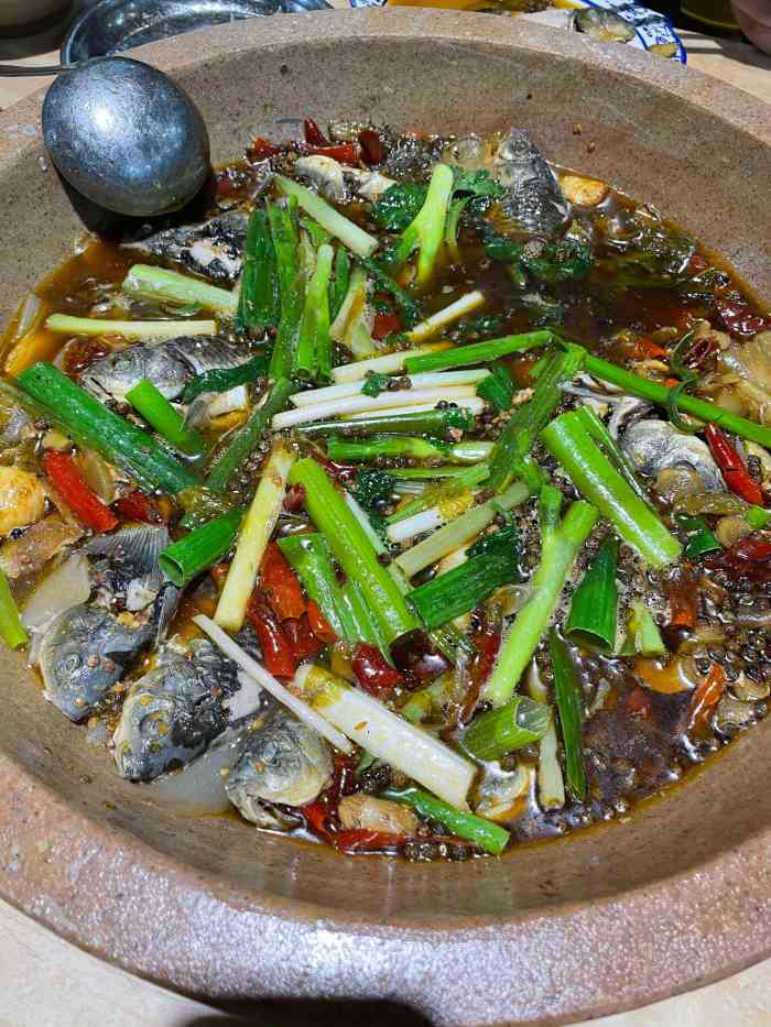 渝城鼎合·石锅土鲫鱼-"算是附近最喜欢的一家鱼,开了很多年的老字.