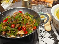 -东口码头·烧鸽子·鱼头泡饼·地方菜(金鹰悦城店)