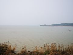 -亮河湾山庄