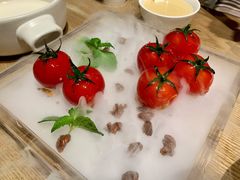 番茄脆菇沙拉-小大董·烤鸭(王府井apm店)