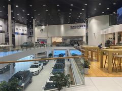 -杭州中沃沃尔沃4S店(滨江区店)
