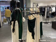-URBAN REVIVO(七宝领展广场店)