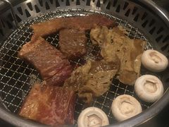 -草家酱蟹炭火烤肉店(珲春南路一店)