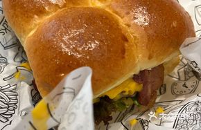 Bacon Meat Sauce Burger