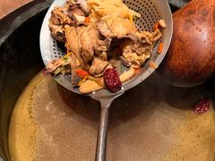 野生菌石锅土鸡-蘑界·野生菌火锅(深业上城店)