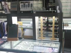 -视野联行眼镜蔡司·依视路官方授权店(顺城店)