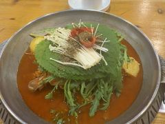 -喇喇排骨火锅·传统韩式脊骨汤(望京西园总店)