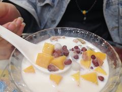 -广信牛奶甜品世家(台东店)