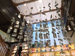 -猫的天空之城概念书店(杭州南宋御街店)