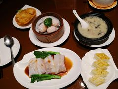 -广州中心皇冠假日酒店·百粤楼