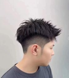 -IU潮牌·SALON