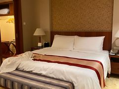 -汕尾巴黎半岛酒店