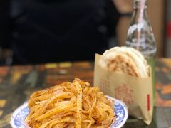 -牡丹广场薛栓子擀面皮大王