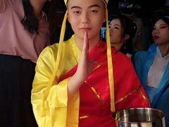 -粤港芭莎美容美发化妆学校
