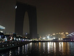未完工的东方之门-金鸡湖景区